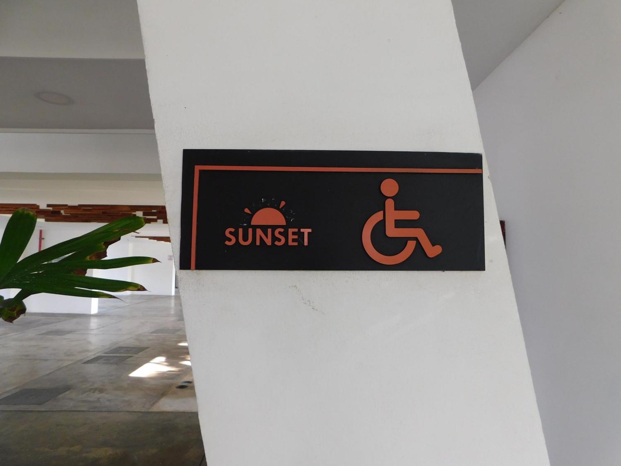Sunset 205, Sleeps Six, Next Door To The Pool, 100M To The Beach! Хако Екстер'єр фото
